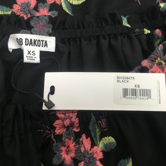 ⚡️[BB Dakota] Embroidered Floral Mini Dress - Picture 7 of 8